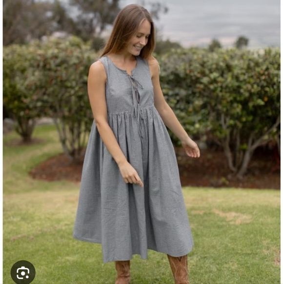 Neuflora Dresses & Skirts - Neuflora Ada Dress